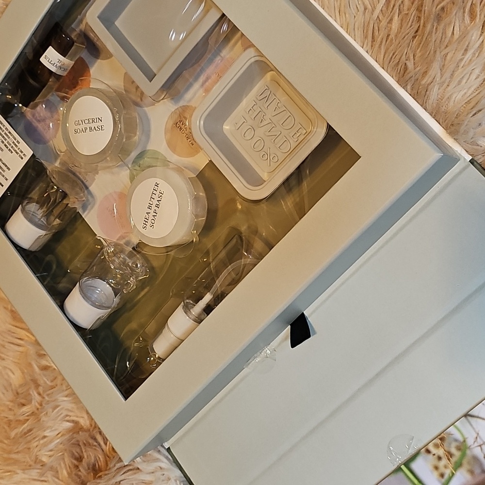 Spicebox - Introduction to Soap Making Kit - Picture 5 of 11